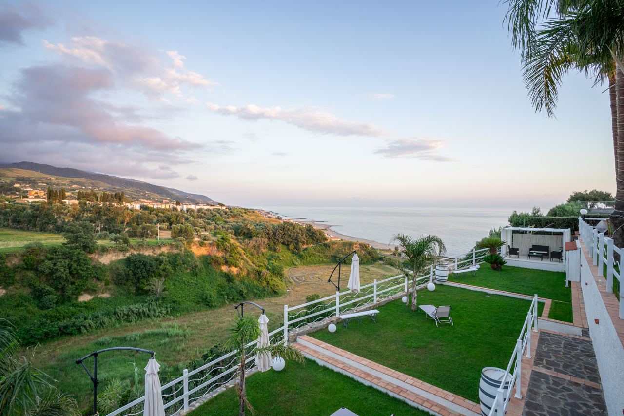 Vista Costa al Tramonto